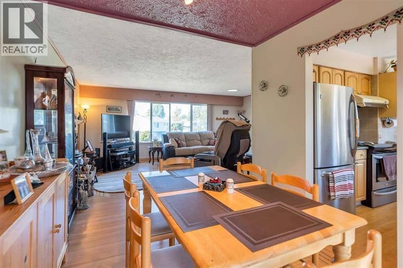5882 51 AVENUE, Delta, photo 7