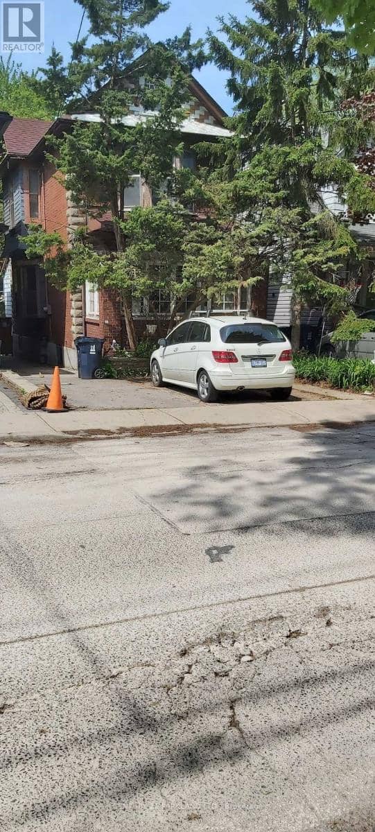 74 Kenilworth Avenue — photo 1 of 2