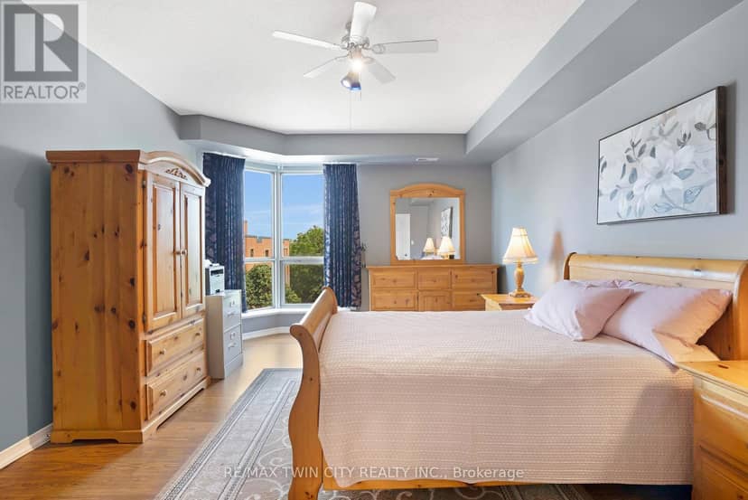 505 - 3267 King Street — photo 19 of 29