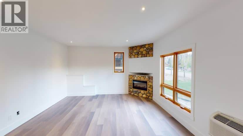 7291 PROSPECTOR Avenue Unit# 301, Radium Hot Springs, photo 4