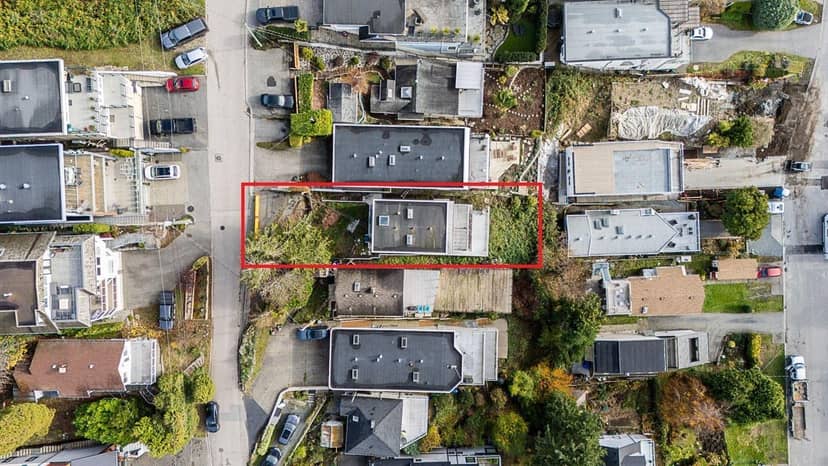 14768 MCDONALD AVENUE, White Rock, photo 2