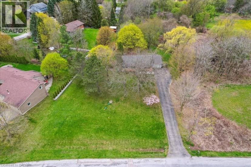 39 BANNOCKBURN Road — photo 1 of 11