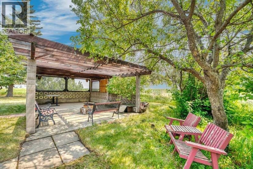 121 Cousin Street, Rural Wheatland County, photo 8