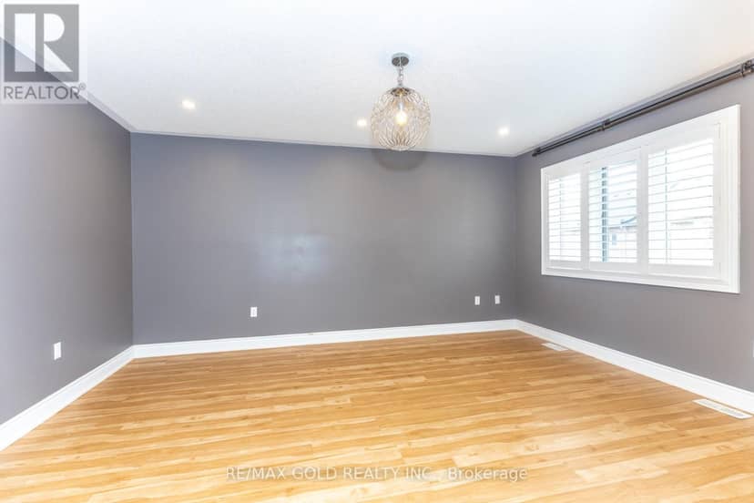943 Transom Crescent — photo 29 of 40