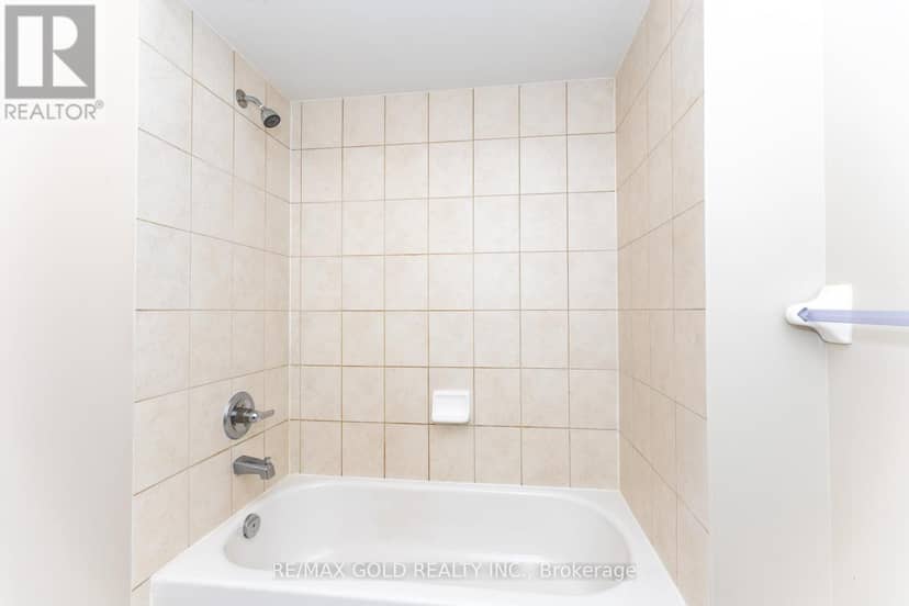 943 Transom Crescent — photo 37 of 40