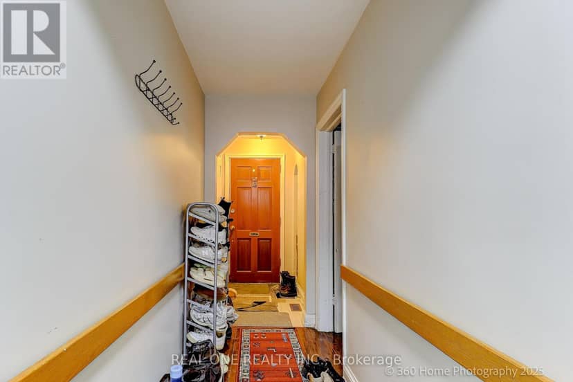 212 Cummer Avenue — photo 12 of 27