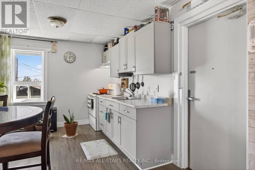 16 St David Street — photo 20 of 38