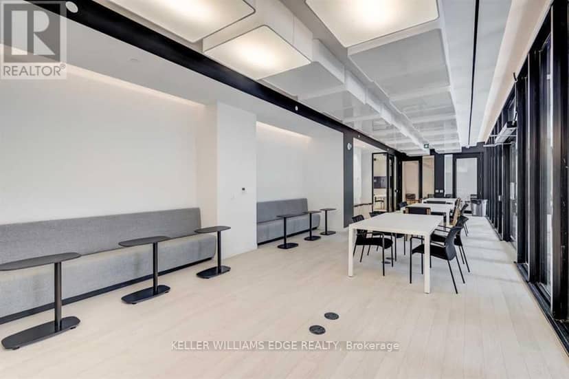 3609 - 85 Wood Street — photo 16 of 19