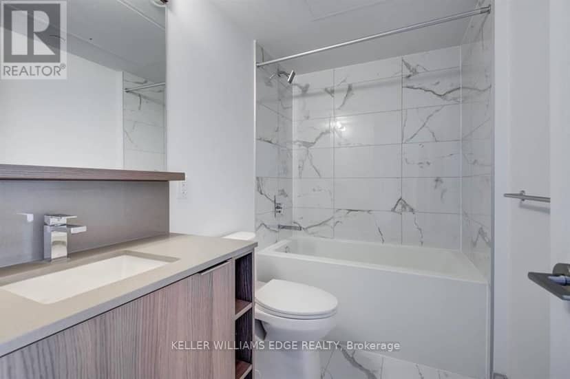 3609 - 85 Wood Street — photo 8 of 19