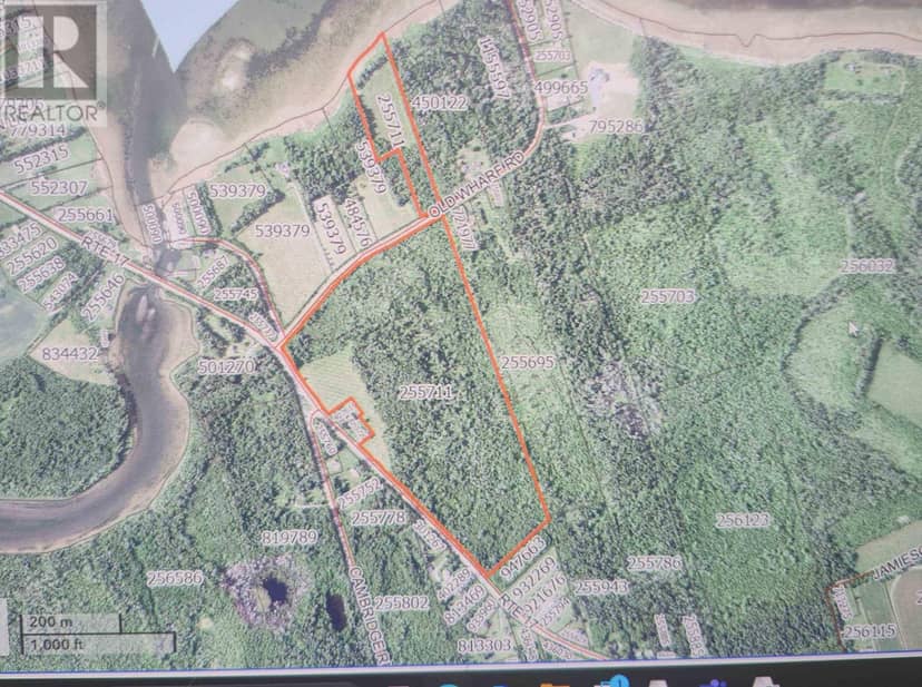 Lot Route 17, Sturgeon, photo 2