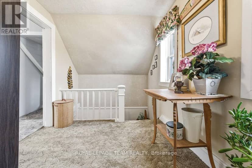 3709 Old Barrys Bay Road — photo 22 of 40