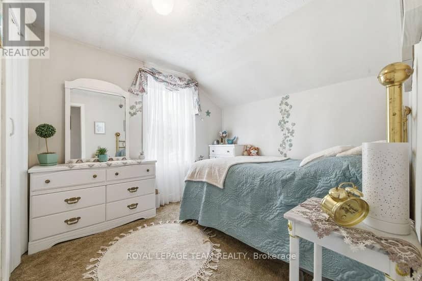 3709 Old Barrys Bay Road — photo 26 of 40