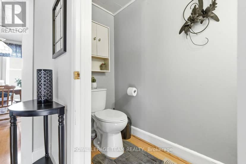 3709 Old Barrys Bay Road — photo 32 of 40