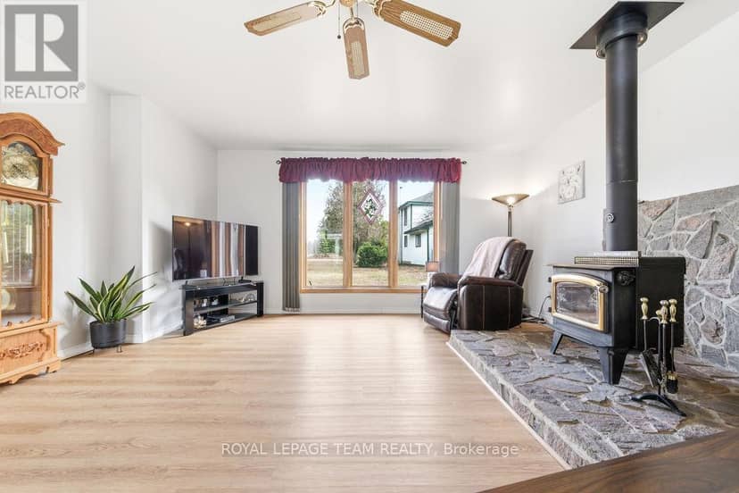 3709 Old Barrys Bay Road — photo 39 of 40