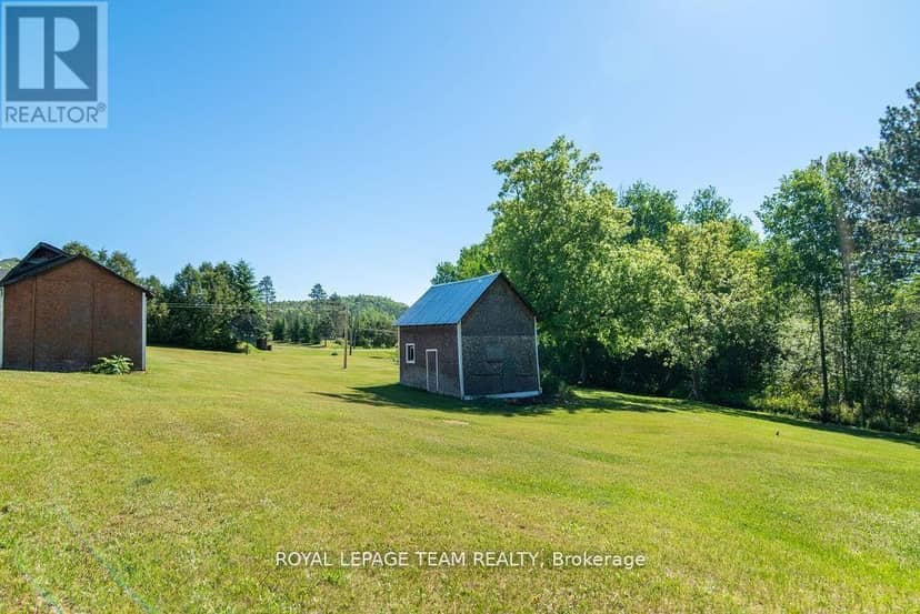 3709 Old Barrys Bay Road — photo 4 of 40