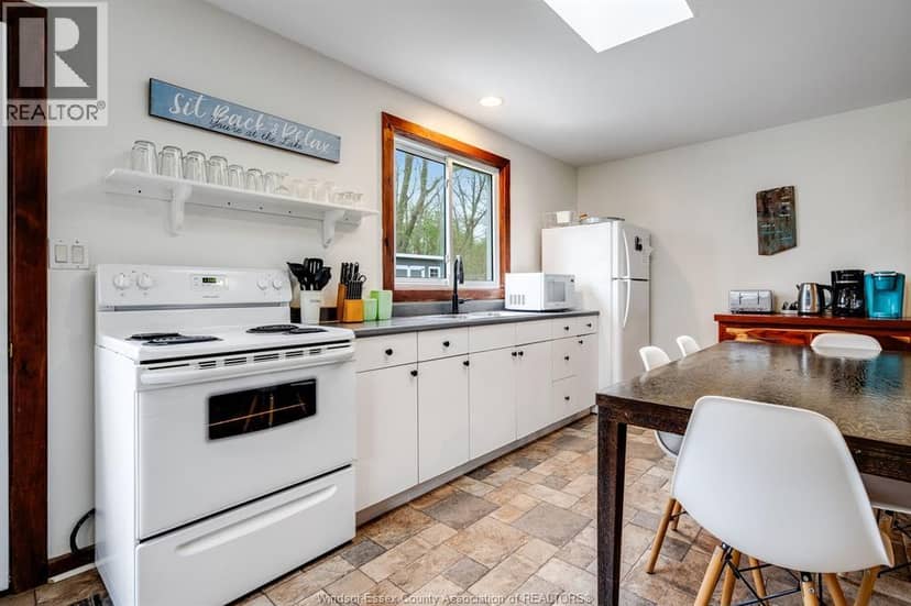 170 North Shore Road, Pelee Island, photo 6