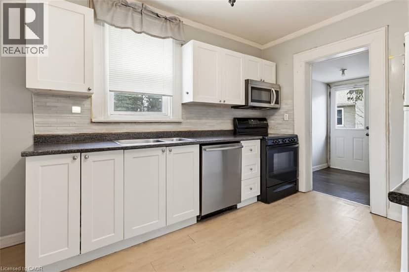 142 STANLEY Street — photo 8 of 14