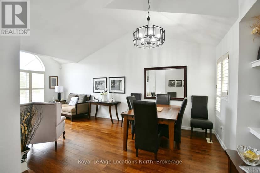 61 Barker Boulevard — photo 11 of 40