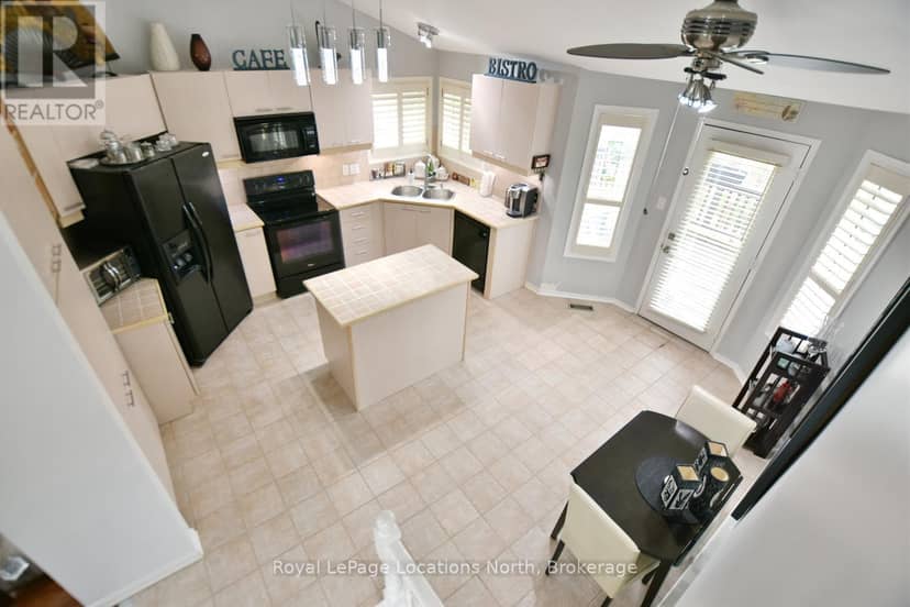 61 Barker Boulevard — photo 21 of 40