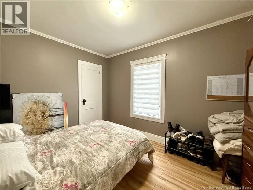 90 35e Avenue — photo 17 of 20