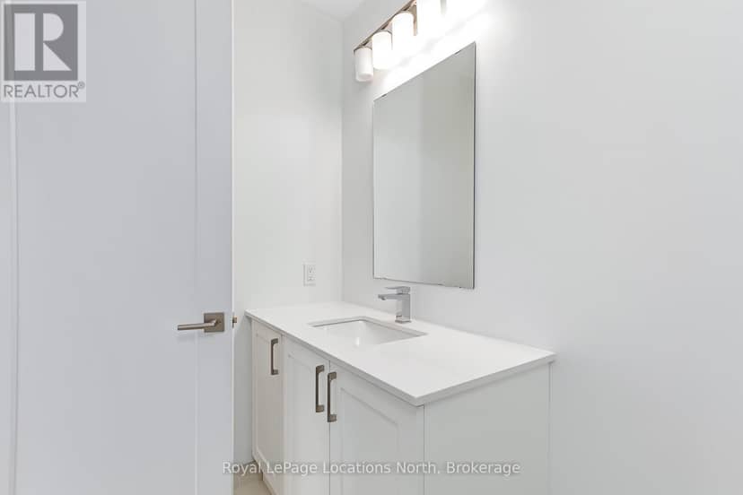 322 - 1 Hume Street — photo 15 of 37