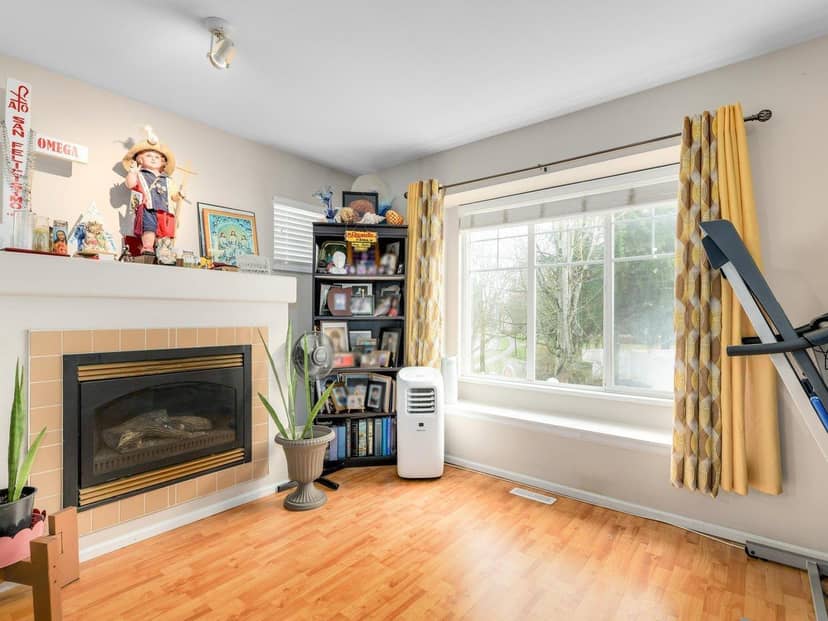 96 12110 75A AVENUE, Surrey, photo 5