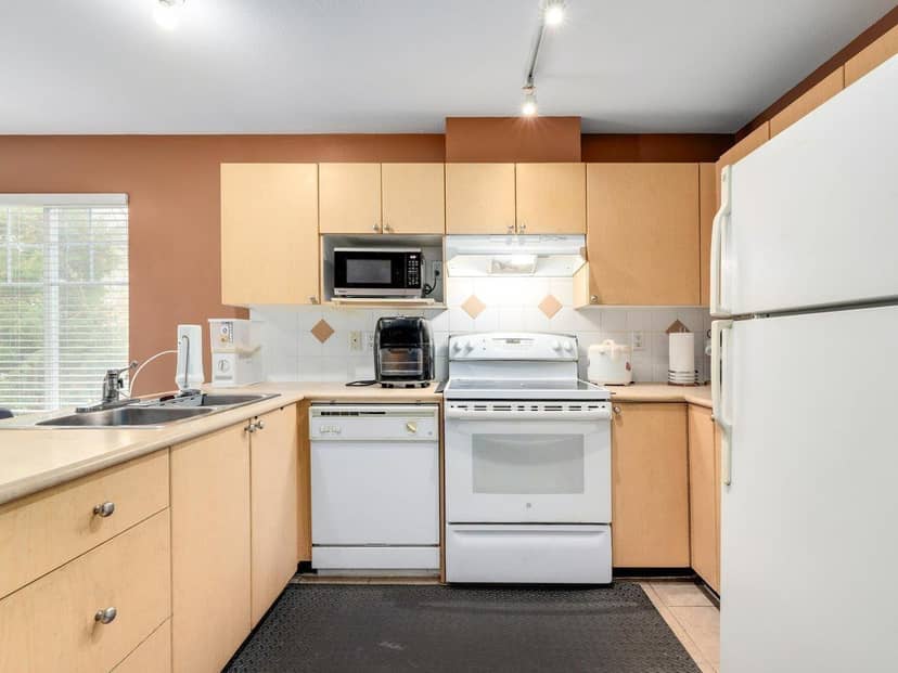 96 12110 75A AVENUE, Surrey, photo 8