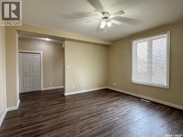 614 7th AVENUE NE, Swift Current, photo 4