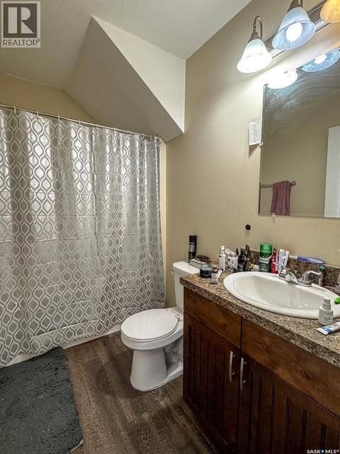 614 7th AVENUE NE — photo 13 of 14