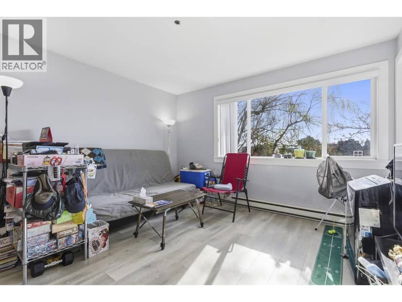 303 1310 CARIBOO STREET, New Westminster, photo 3