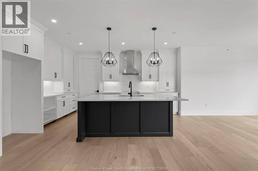 650 Summit Street — photo 19 of 40