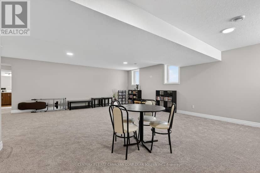 44 Muirfield Drive — photo 33 of 40