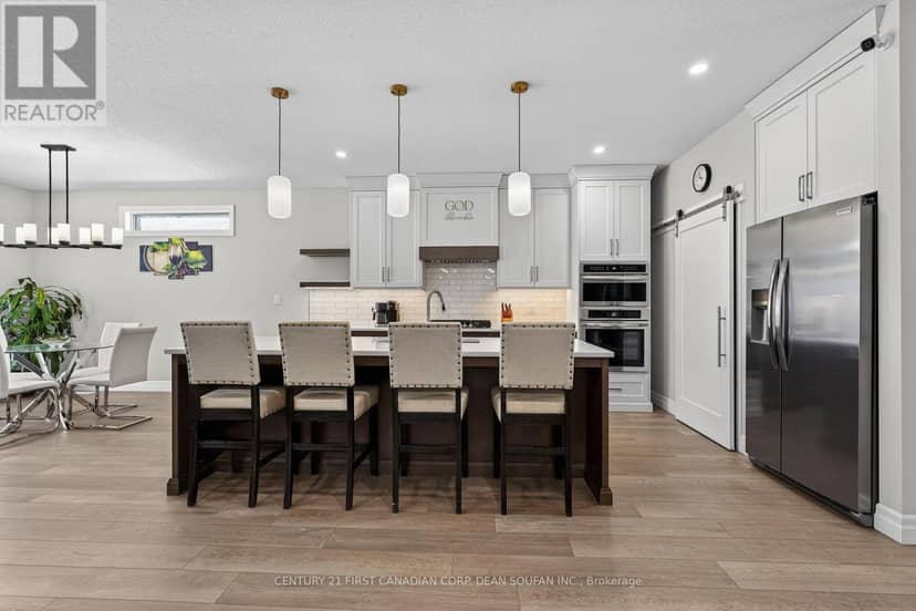44 Muirfield Drive — photo 9 of 40
