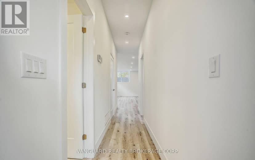 1937 Lawrence Avenue W — photo 28 of 40