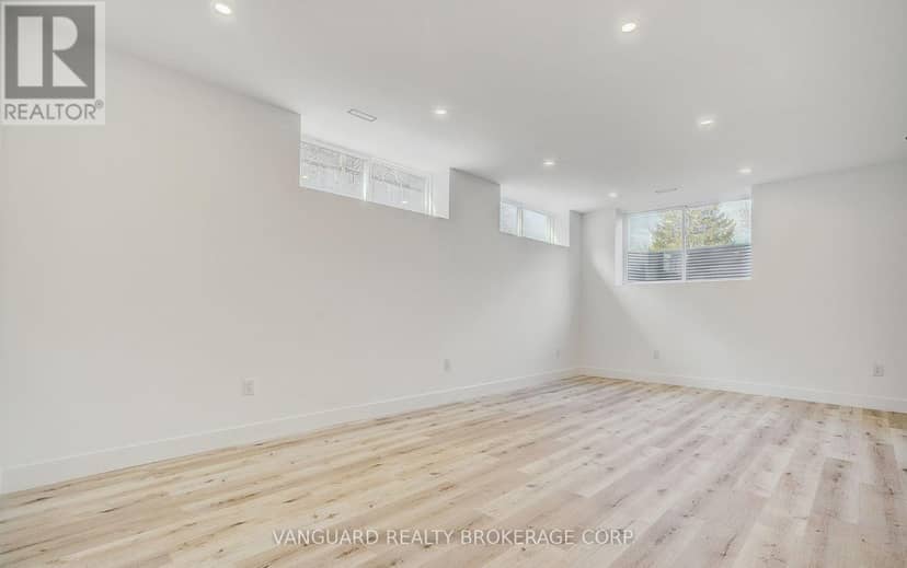 1937 Lawrence Avenue W — photo 31 of 40