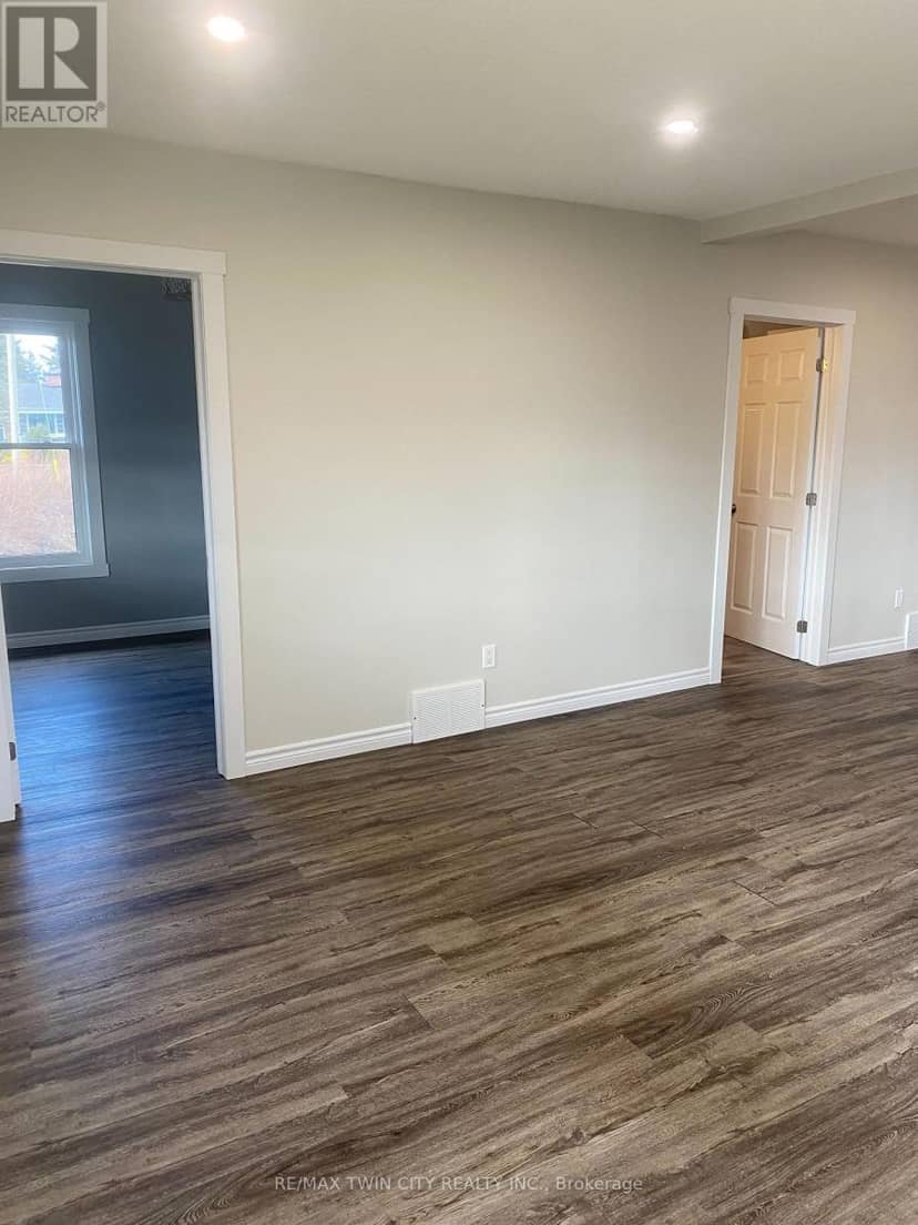 8 Conc. 8 Townsend — photo 17 of 26