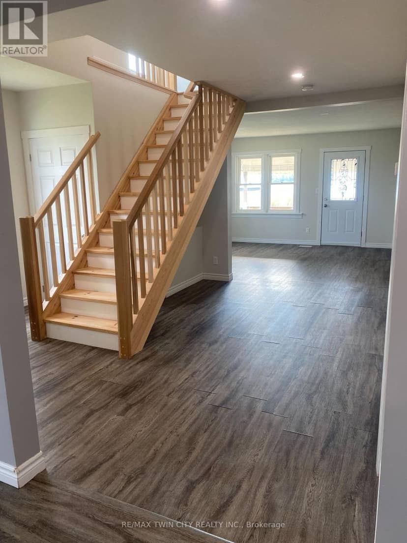 8 Conc. 8 Townsend — photo 19 of 26