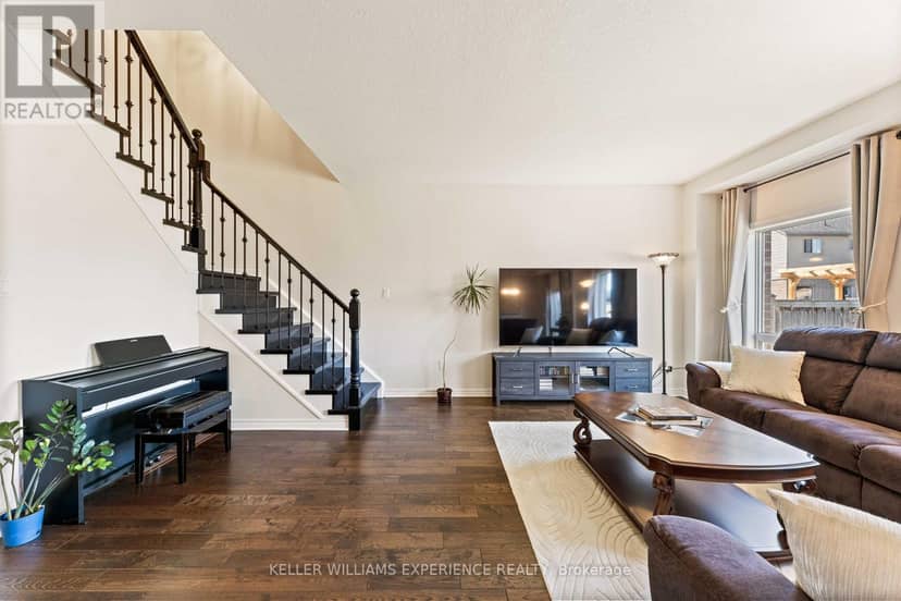 154 Arnold Crescent — photo 14 of 37