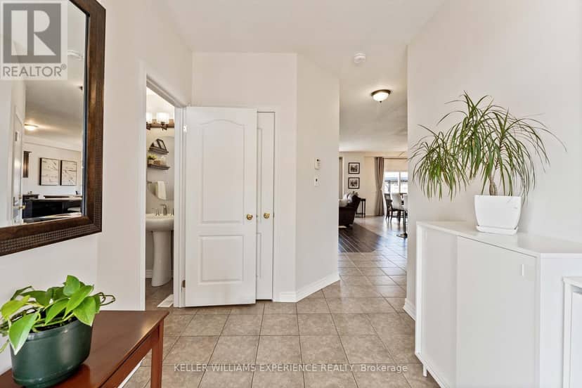 154 Arnold Crescent — photo 3 of 37
