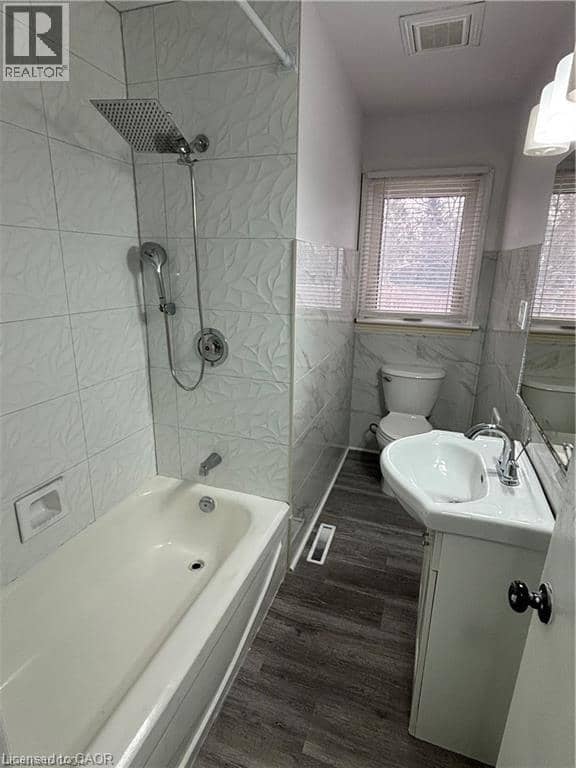 118 JACOBSON Avenue — photo 12 of 16