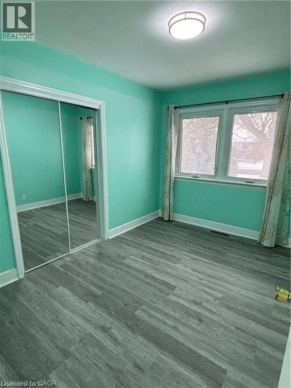 118 JACOBSON Avenue — photo 8 of 16