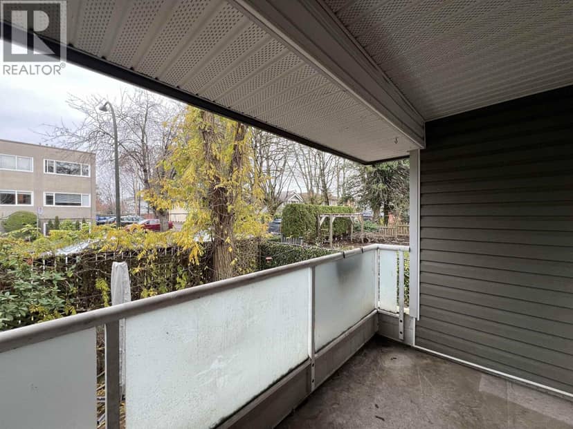 206 674 W 17TH AVENUE, Vancouver, photo 2