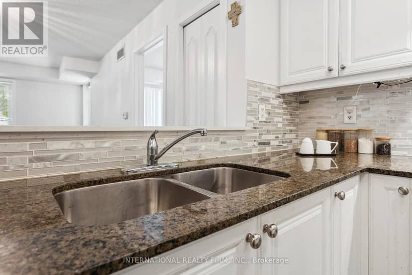 2113 - 6 Dayspring Circle — photo 7 of 22