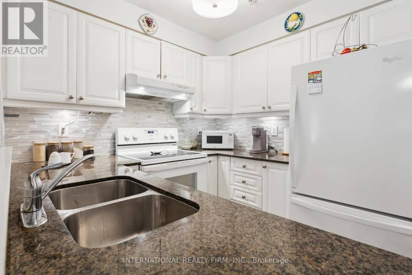 2113 - 6 Dayspring Circle — photo 8 of 22