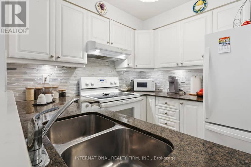 2113 - 6 Dayspring Circle — photo 9 of 22