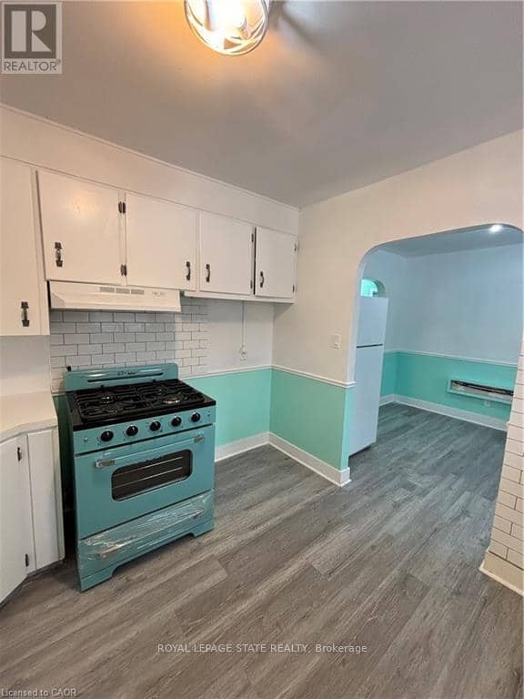 118 Jacobson Avenue — photo 5 of 16