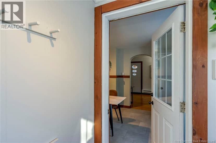 455 Main Street — photo 5 of 40