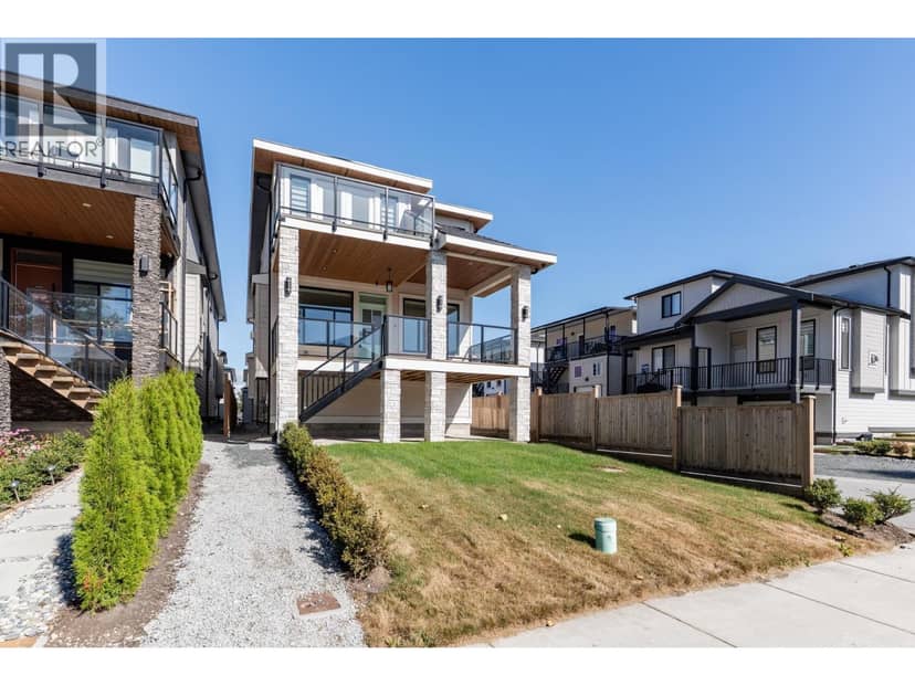 215 MABEL STREET, New Westminster