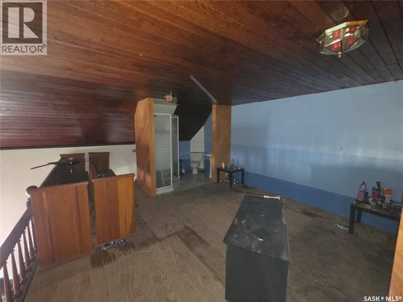 214 W 1st STREET — photo 17 of 25