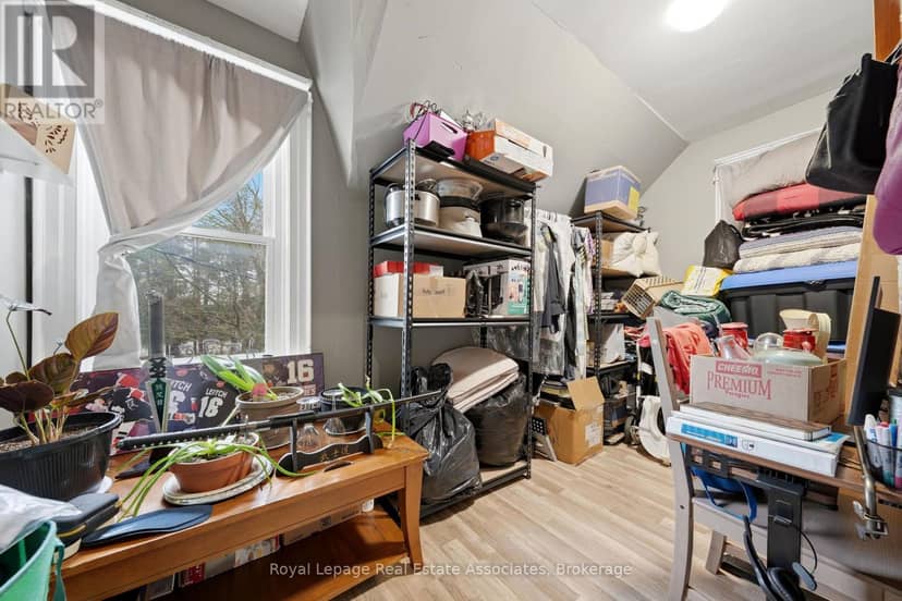 557 Main Street E — photo 28 of 40